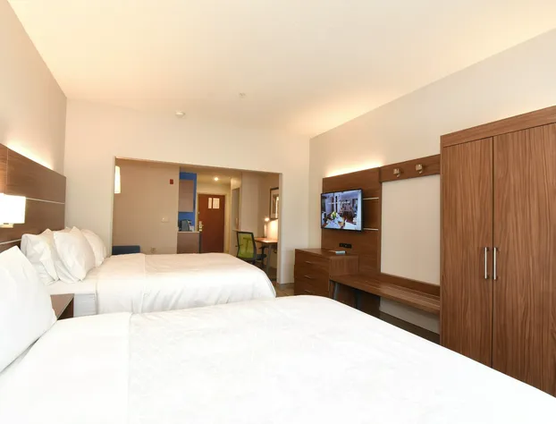 Holiday Inn Express Hotel & Suites Southern Pines by IHG hotel detail image 3