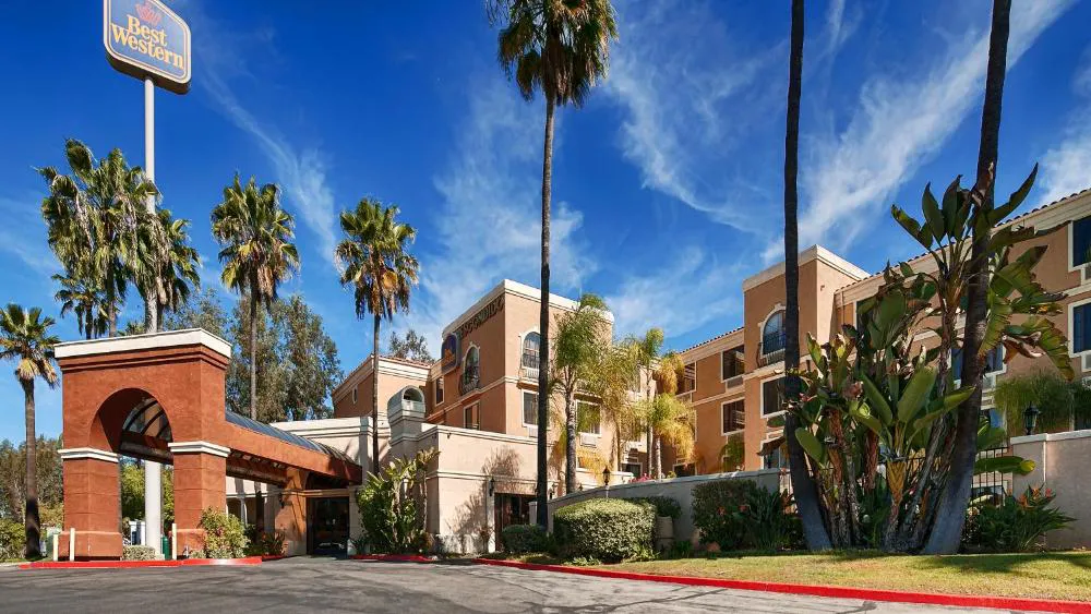 Best Western Escondido Hotel hotel hero