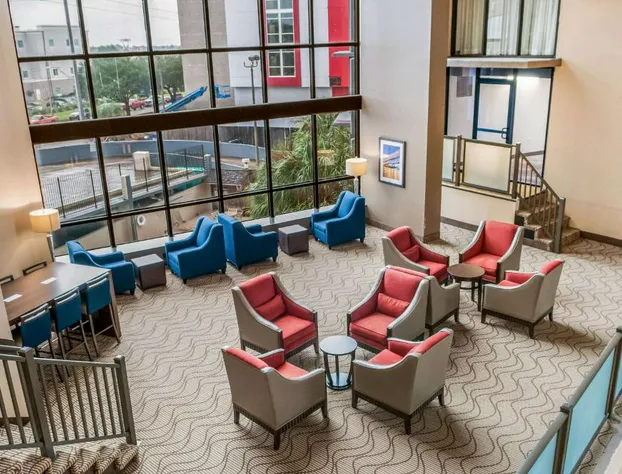 Comfort Inn & Suites At Copeland Tower hotel detail image 3