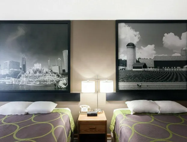 Super 8 by Wyndham Gilman hotel detail image 2