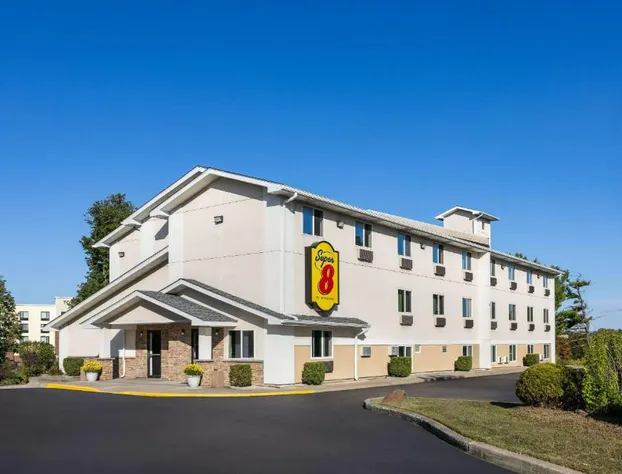 Super 8 by Wyndham Latham/Albany Airport hotel detail image 1