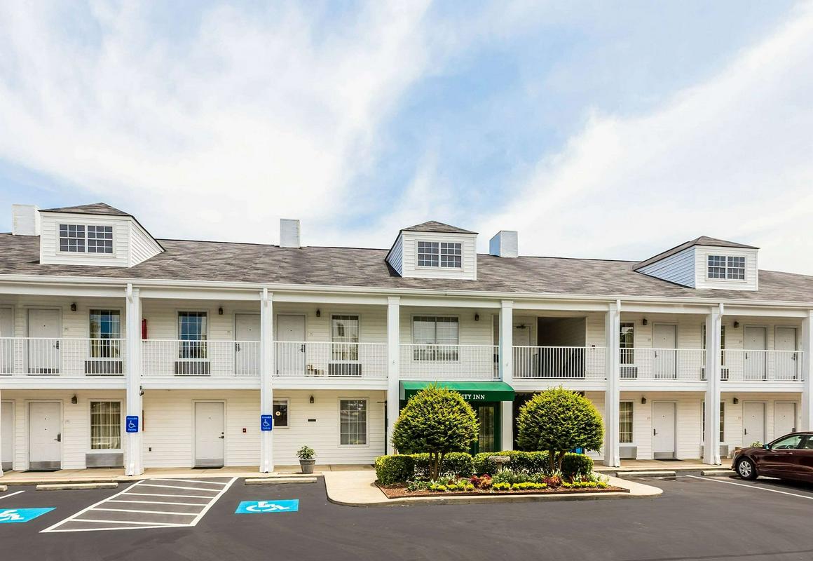 Quality Inn Trussville I-59 exit 141 hotel hero