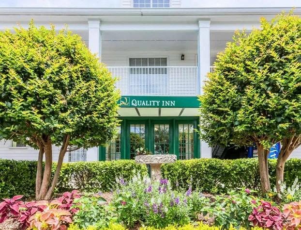 Quality Inn Trussville I-59 exit 141 hotel detail image 2