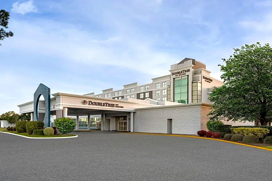 Doubletree by Hilton Hotel Norfolk Airport hotel hero