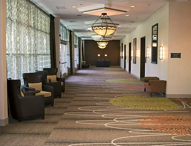 Doubletree by Hilton Hotel Norfolk Airport hotel detail image 3