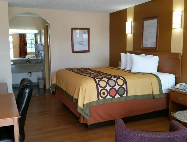 Super 8 by Wyndham Waco/Mall area TX hotel detail image 4