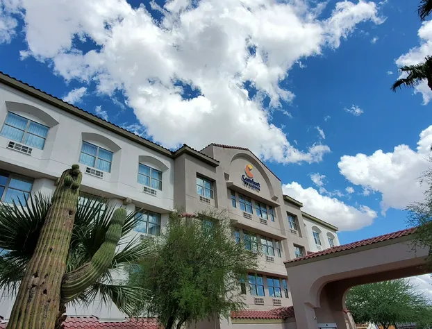 Comfort Inn & Suites Tempe Phoenix Sky Harbor Airport hotel detail image 2