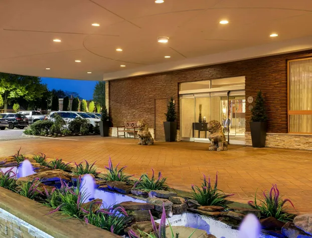 Viana Hotel and Spa, Trademark Collection by Wyndham hotel detail image 1