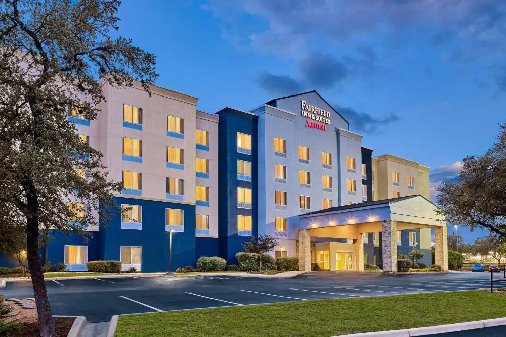 Fairfield Inn & Suites by Marriott San Antonio NE/ Schertz hotel hero