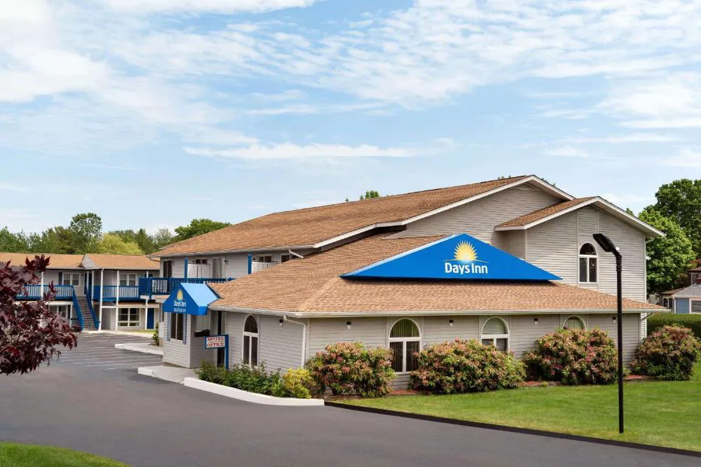 Days Inn by Wyndham Middletown/Newport Area hotel hero