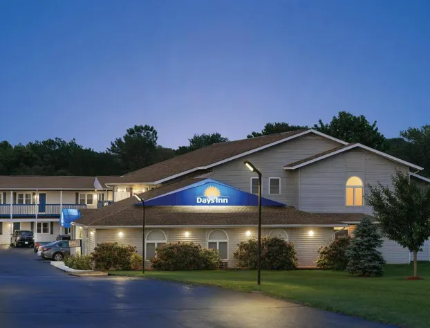 Days Inn by Wyndham Middletown/Newport Area hotel detail image 1