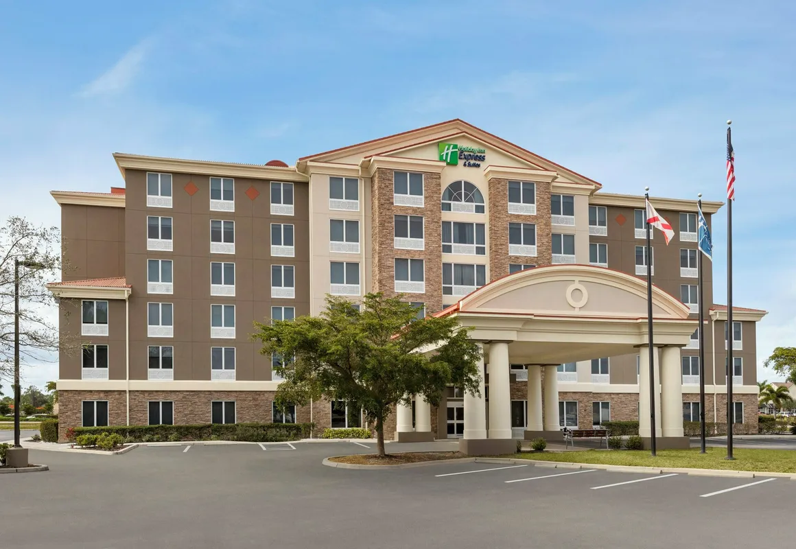 Holiday Inn Express Hotel & Suites Fort Myers East - The Forum by IHG hotel hero