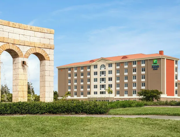 Holiday Inn Express Hotel & Suites Fort Myers East - The Forum by IHG hotel detail image 1