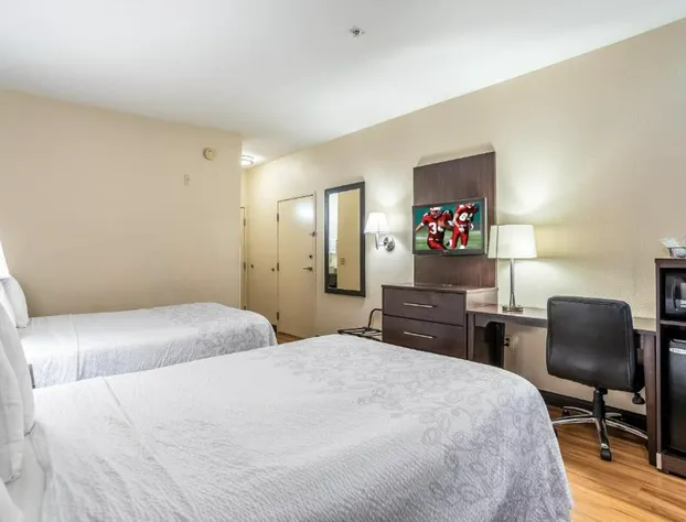 Red Roof Inn PLUS+ San Antonio Downtown - Riverwalk hotel detail image 1