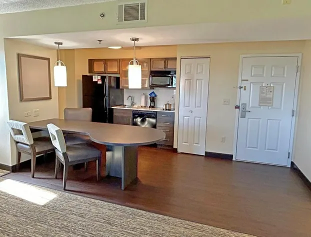 Candlewood Suites Indianapolis Downtown Medical District by IHG hotel detail image 3