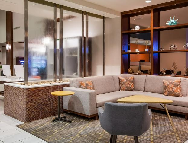 Holiday Inn Gulfport Airport, an IHG Hotel hotel detail image 3