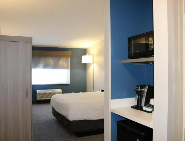 Holiday Inn Express Bakersfield by IHG hotel detail image 4