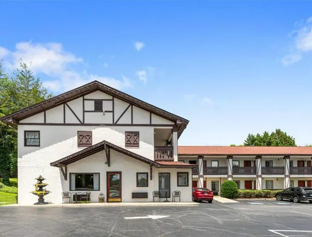 SureStay Hotel by Best Western Helen Downtown hotel detail image 1