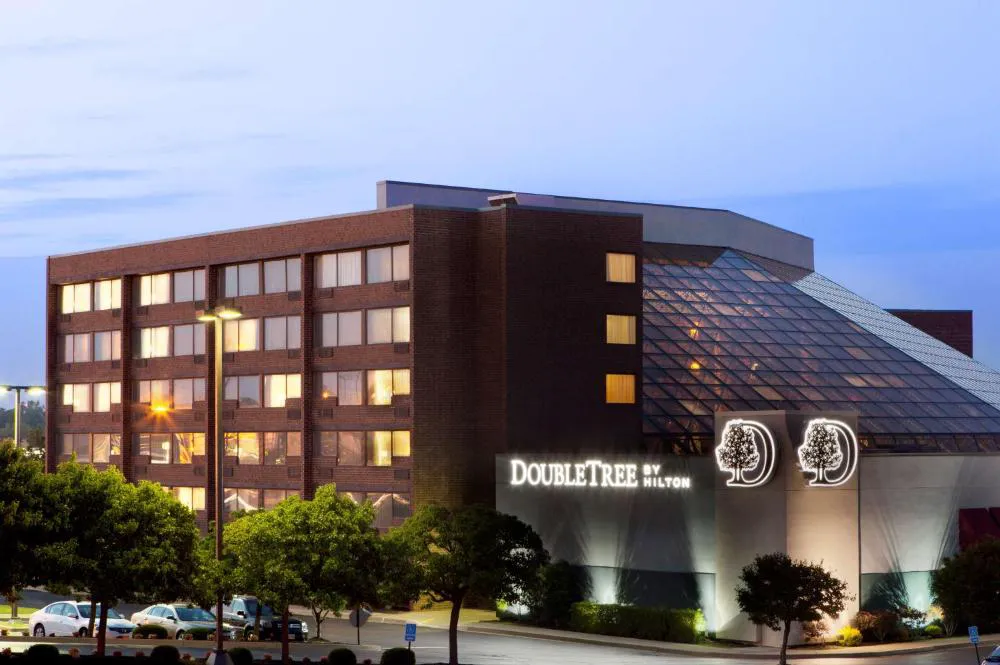 DoubleTree by Hilton Rochester hotel hero