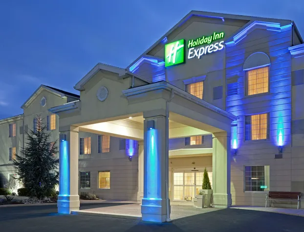 Holiday Inn Express & Suites Reading by IHG hotel detail image 1