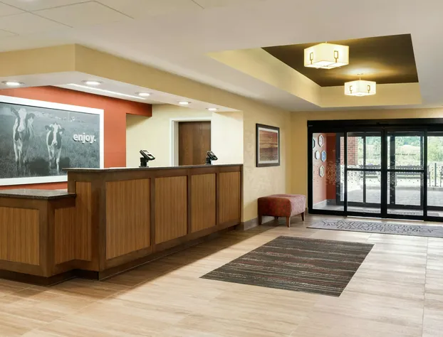 Hampton Inn West Des Moines Lake Drive hotel detail image 4