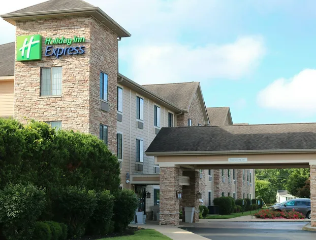 Holiday Inn Express Logan by IHG hotel detail image 1