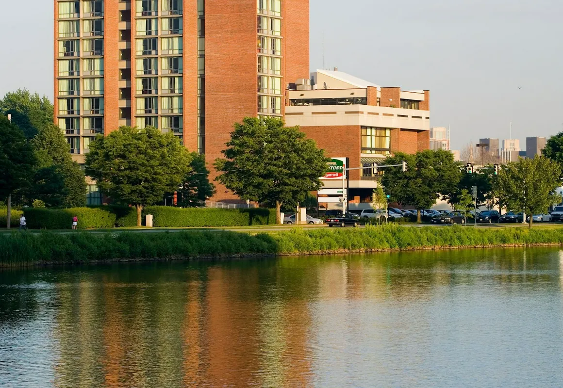 Courtyard by Marriott Boston-Cambridge hotel hero