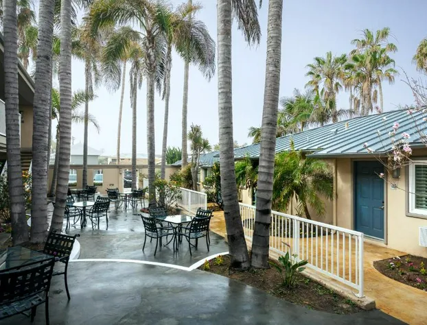 PB Surf Beachside Inn hotel detail image 1