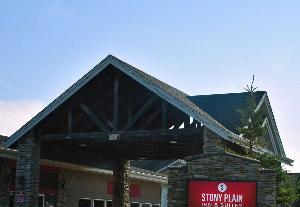 Stony Plain Inn and Suites hotel hero