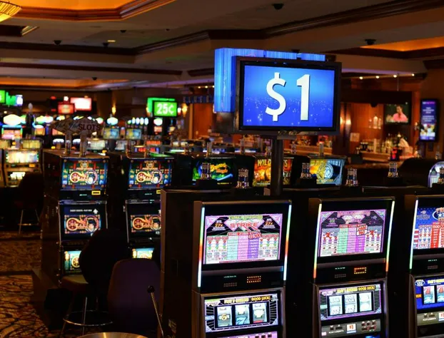 Harrah's Joliet Casino & Hotel - A Caesars Rewards Destination hotel detail image 4