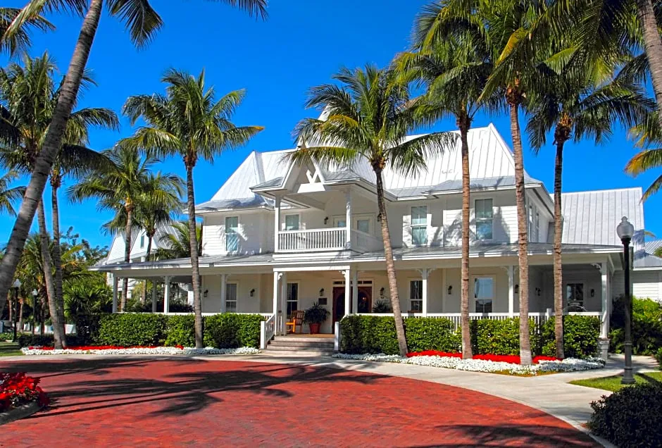 Tranquility Bay Beachfront Hotel and Resort hotel hero