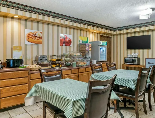 Quality Inn Saint Ignace I-75 hotel detail image 3