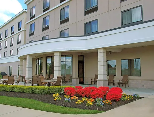 Courtyard by Marriott Republic Aprt Long Island/Farmingdale hotel detail image 2