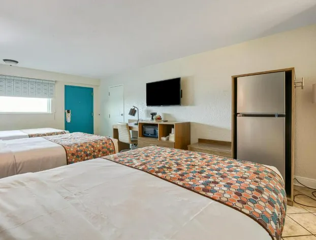 Beachside Resort Hotel hotel detail image 4