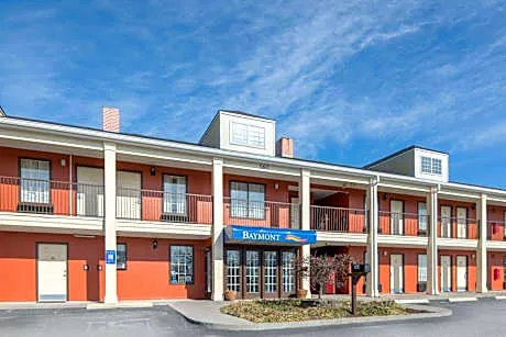 Baymont by Wyndham Cleveland hotel hero