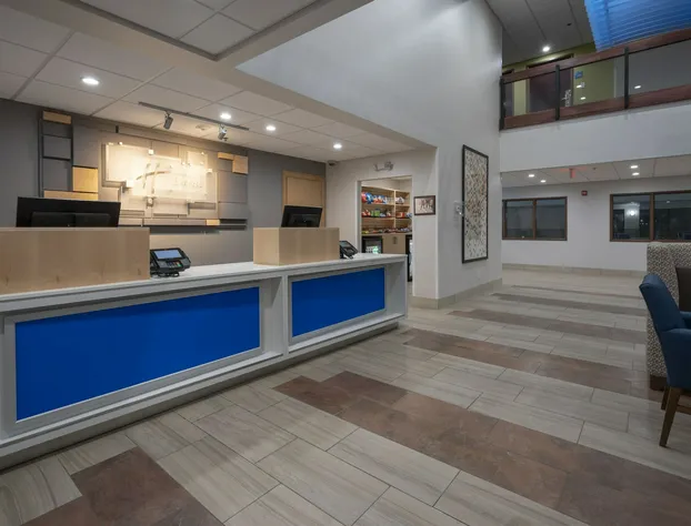 Holiday Inn Express Minneapolis/Coon Rapids/Blaine by IHG hotel detail image 2