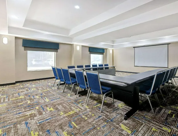 Hampton Inn & Suites Nacogdoches hotel detail image 4