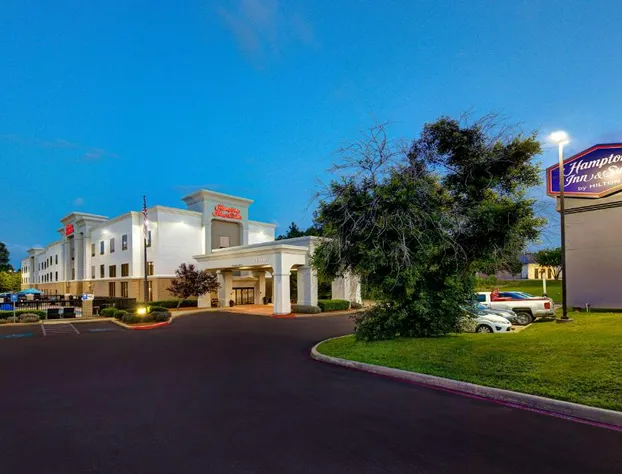 Hampton Inn & Suites Nacogdoches hotel detail image 1