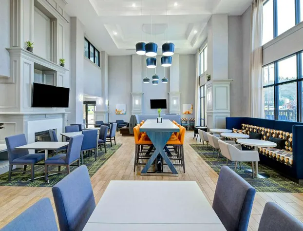 Hampton Inn & Suites Nacogdoches hotel detail image 3