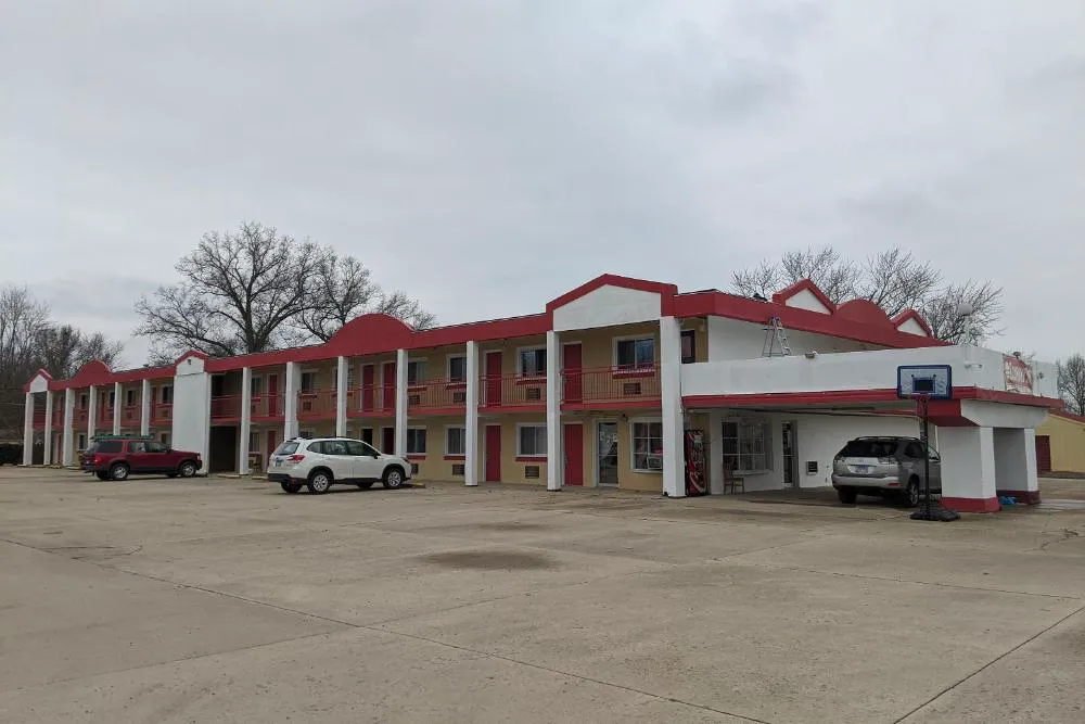 Americas Best Value Inn Vandalia hotel hero