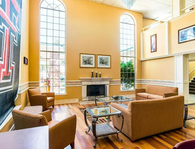 Quality Suites Lubbock Southwest hotel detail image 3