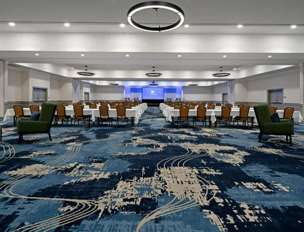 DoubleTree by Hilton Hotel Bakersfield hotel detail image 3