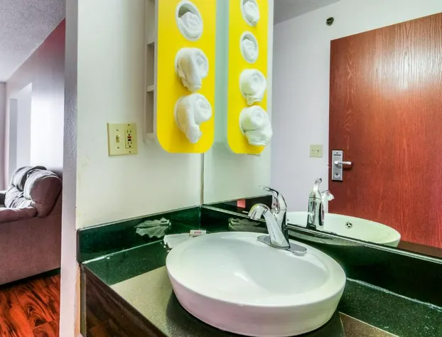 Motel 6 Lansing, IL - Chicago South hotel detail image 4