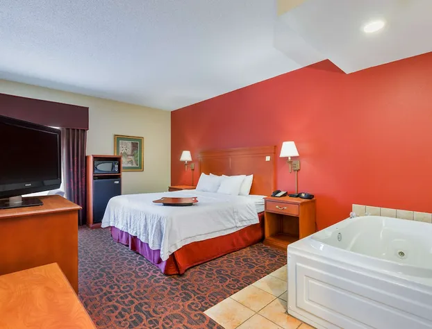 Hampton Inn By Hilton Marion hotel detail image 3