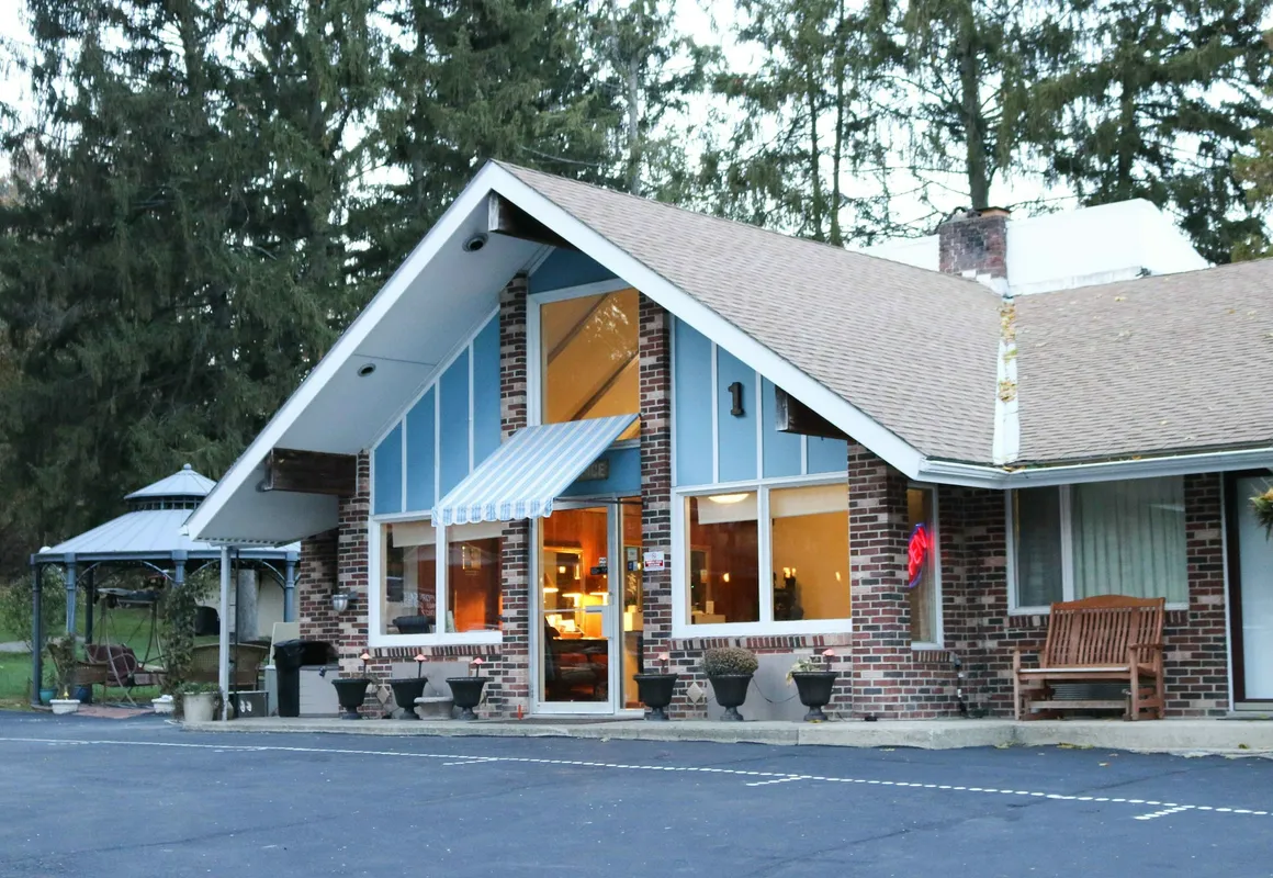 Atlas Motor Lodge hotel hero