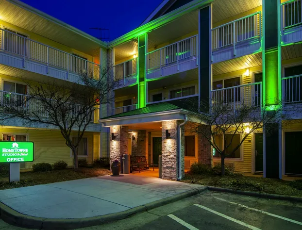 HomeTowne Studios by Red Roof Winston-Salem - University Pkwy hotel detail image 1