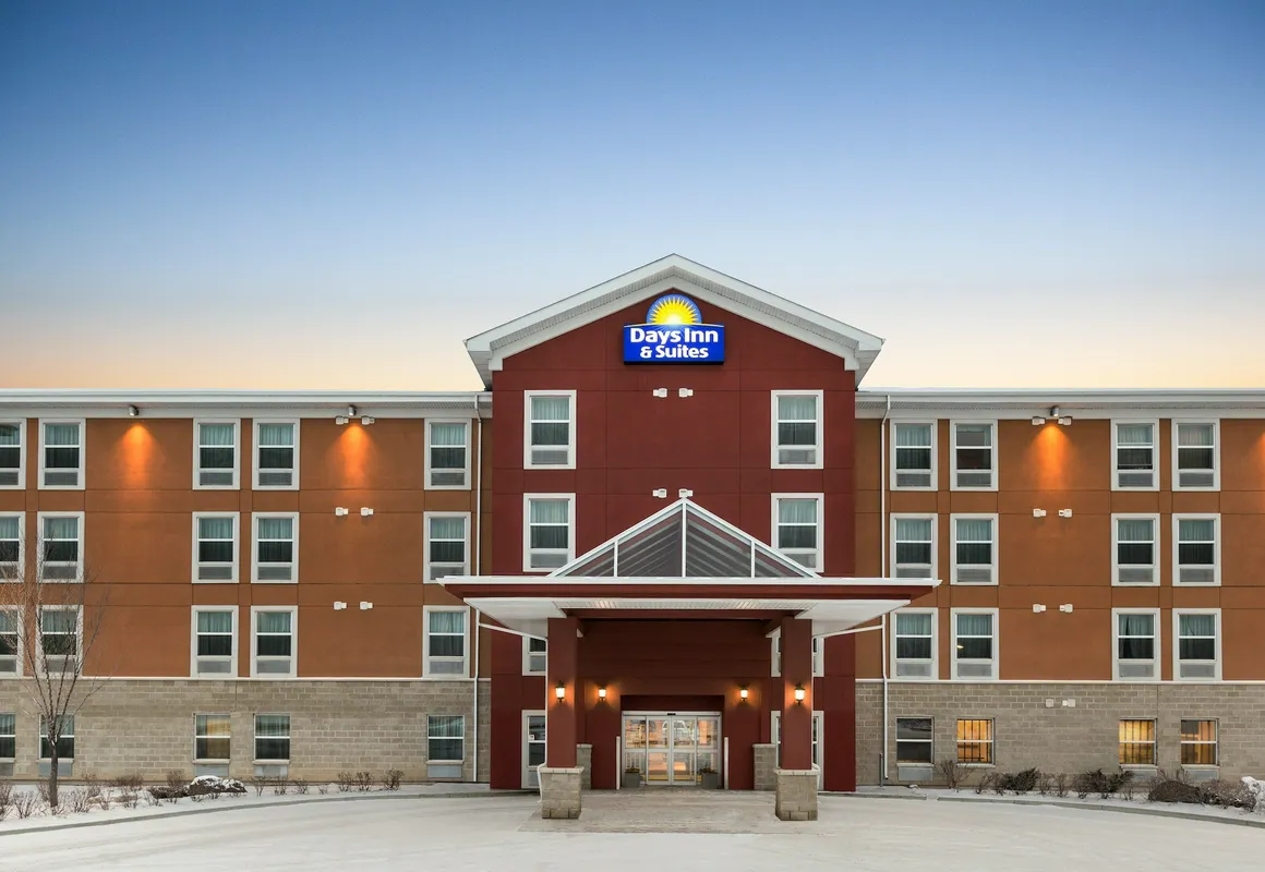 Days Inn & Suites by Wyndham Sherwood Park Edmonton hotel hero