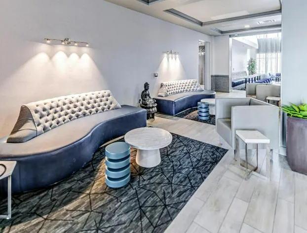 Holiday Inn Express Hotel & Suites Columbus Univ Area - Osu by IHG hotel detail image 1