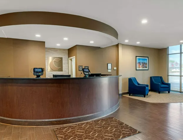 Comfort Suites Byron Warner Robins hotel detail image 1