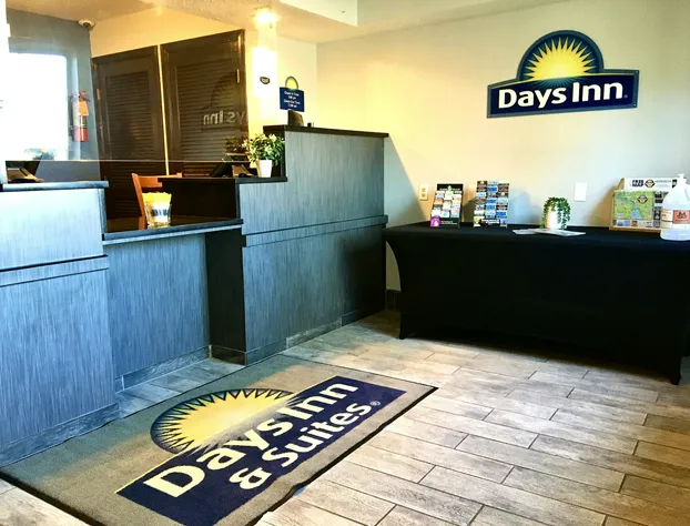Days Inn & Suites by Wyndham Traverse City hotel detail image 3